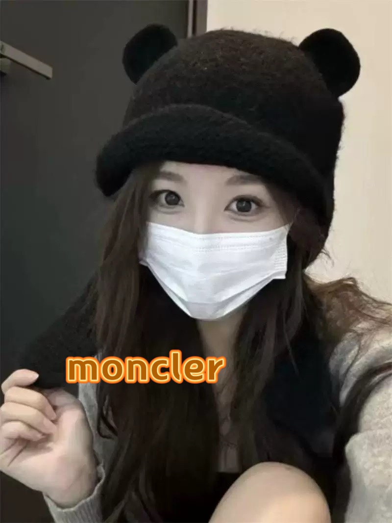 moncler小熊毛线帽子女可爱显脸小含羊毛针织帽秋冬保暖护耳雷锋帽