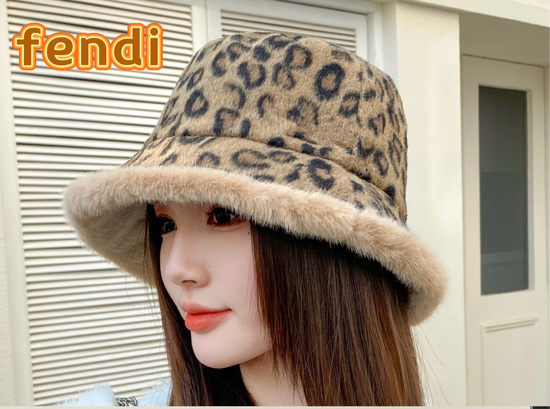 芬迪fendl新款豹纹保暖毛绒盆帽网红秋冬渔夫帽加厚加绒小众女款复古百搭毛