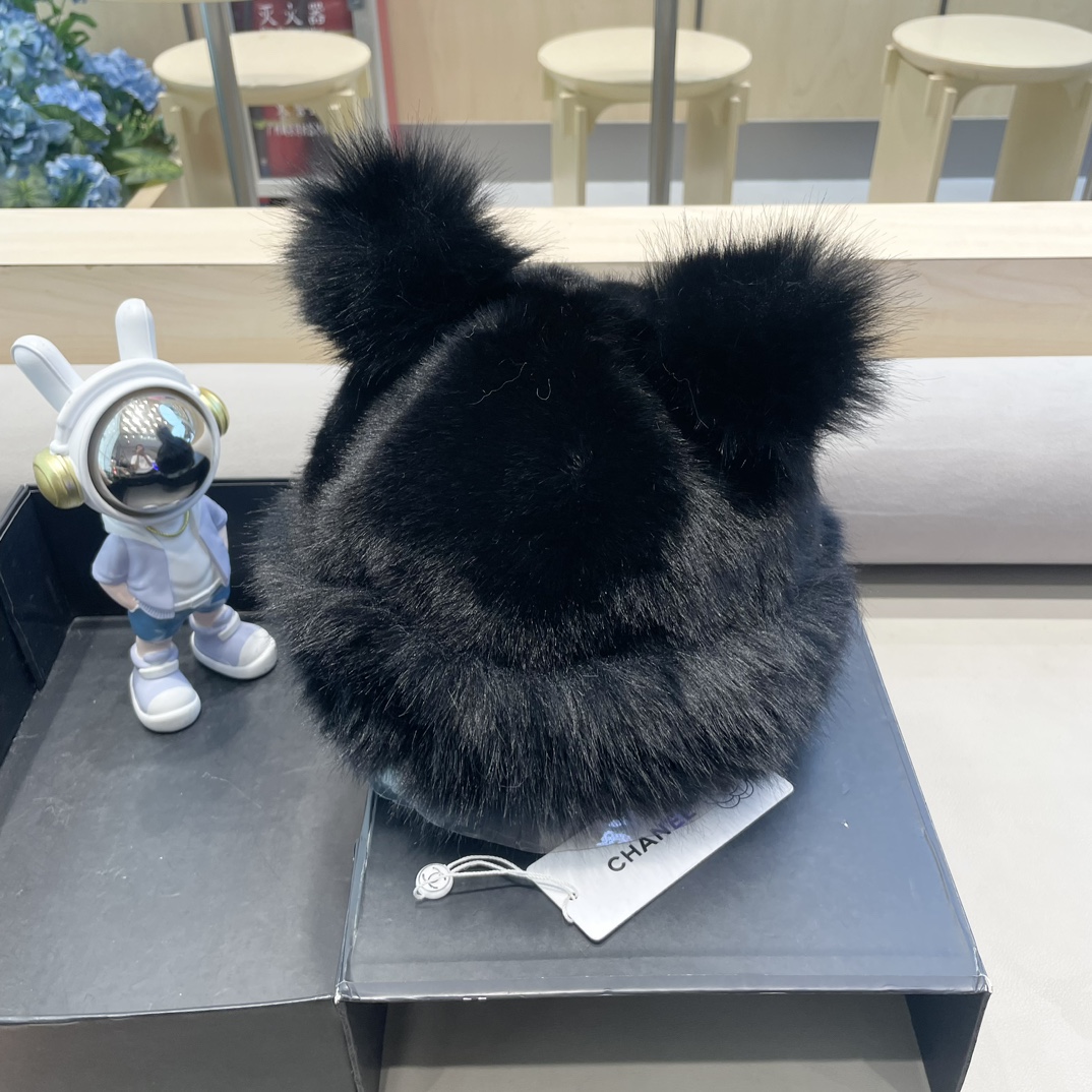 Chanel香奈儿可爱小熊耳朵帽子女2024秋冬新款氛围感百搭保暖毛绒护耳帽
