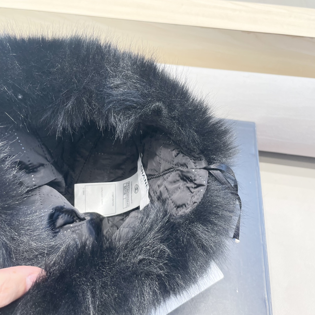 Chanel香奈儿可爱小熊耳朵帽子女2024秋冬新款氛围感百搭保暖毛绒护耳帽