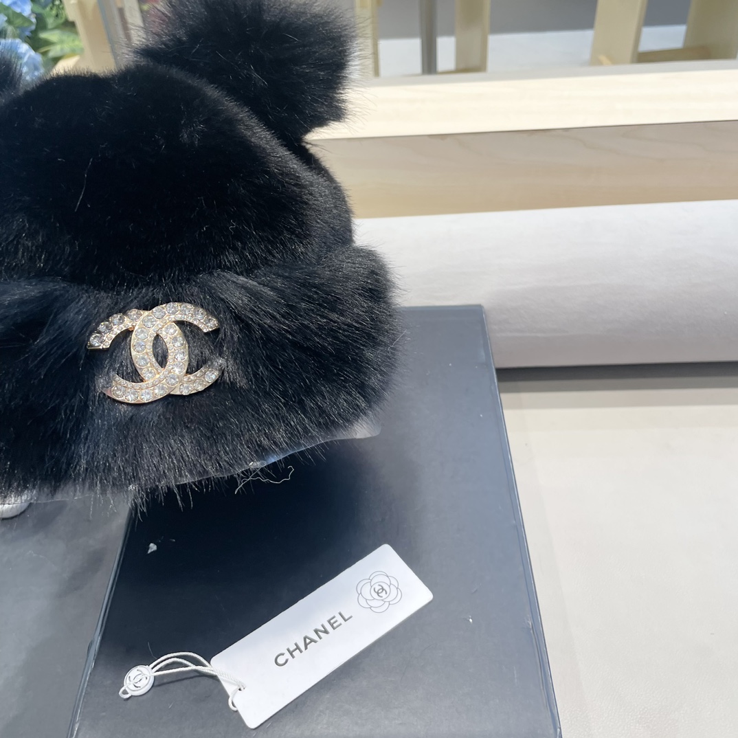 Chanel香奈儿可爱小熊耳朵帽子女2024秋冬新款氛围感百搭保暖毛绒护耳帽