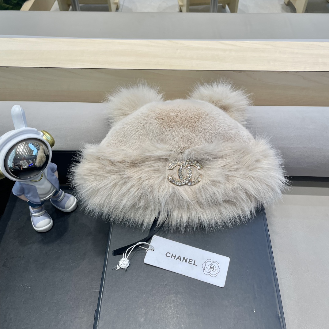 Chanel香奈儿可爱小熊耳朵帽子女2024秋冬新款氛围感百搭保暖毛绒护耳帽