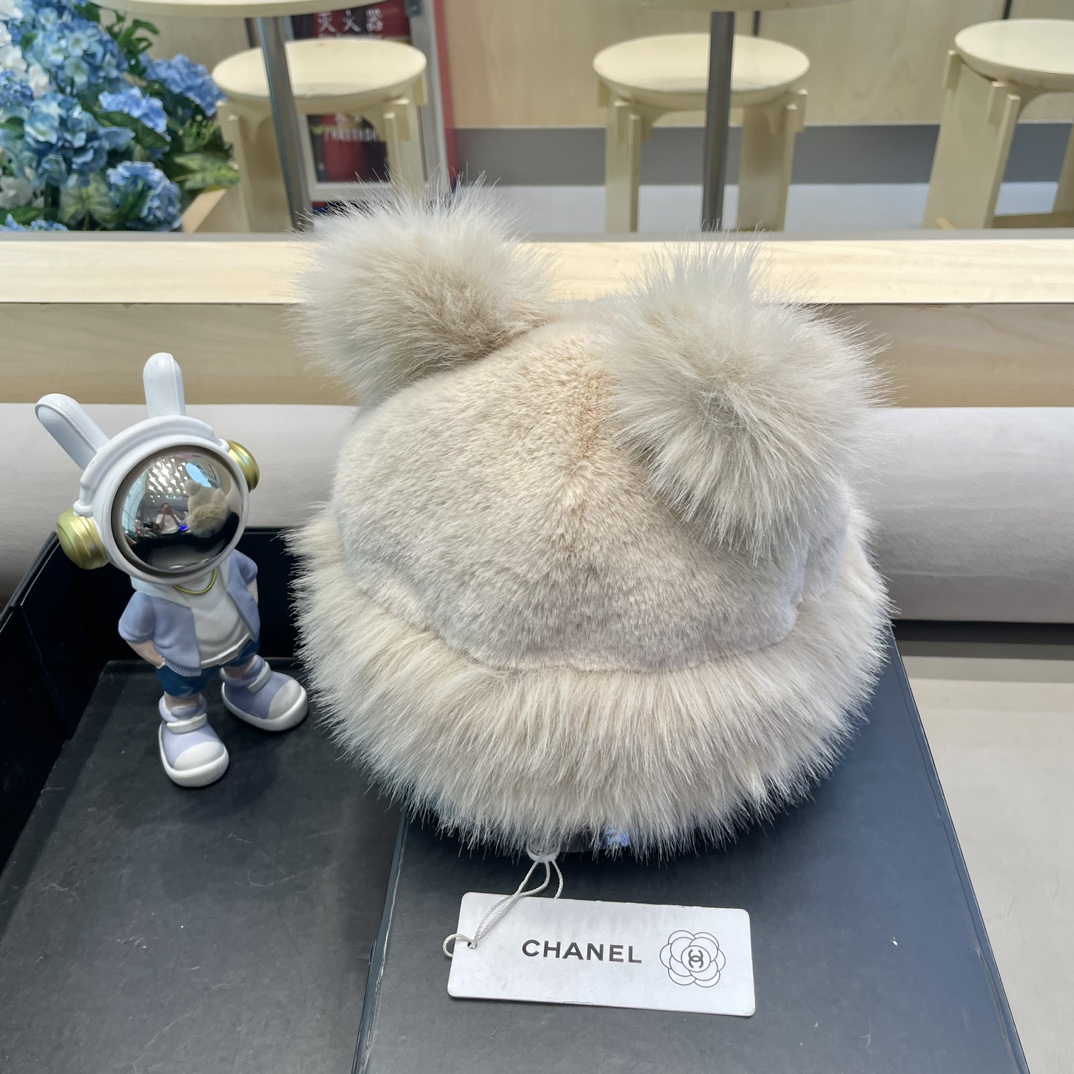 Chanel香奈儿可爱小熊耳朵帽子女2024秋冬新款氛围感百搭保暖毛绒护耳帽