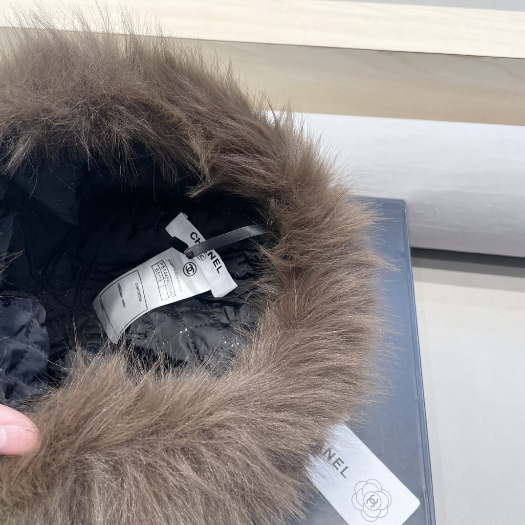 Chanel香奈儿可爱小熊耳朵帽子女2024秋冬新款氛围感百搭保暖毛绒护耳帽