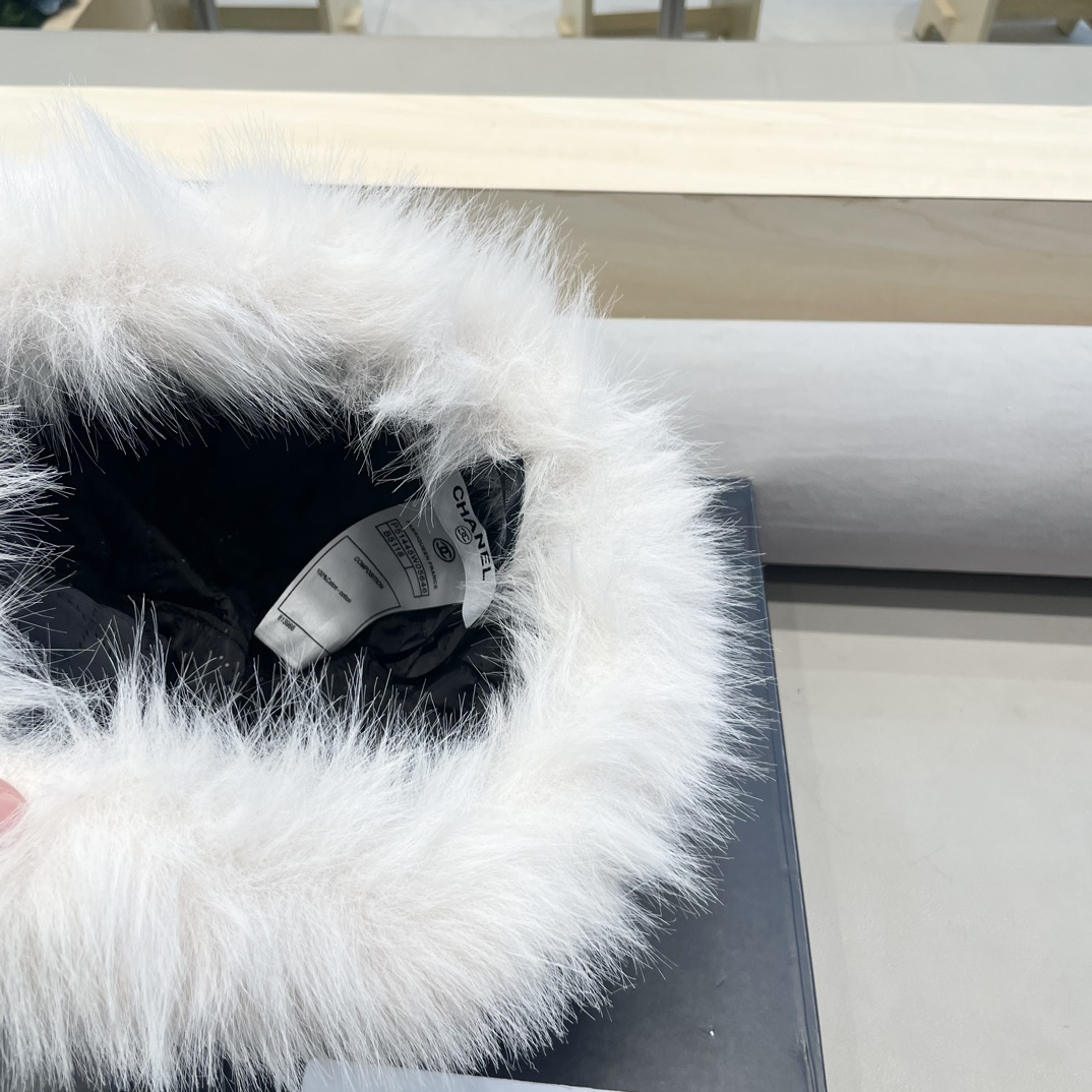 Chanel香奈儿可爱小熊耳朵帽子女2024秋冬新款氛围感百搭保暖毛绒护耳帽