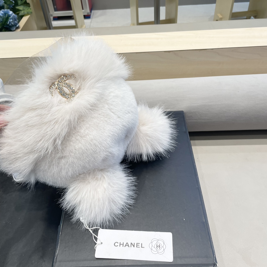 Chanel香奈儿可爱小熊耳朵帽子女2024秋冬新款氛围感百搭保暖毛绒护耳帽