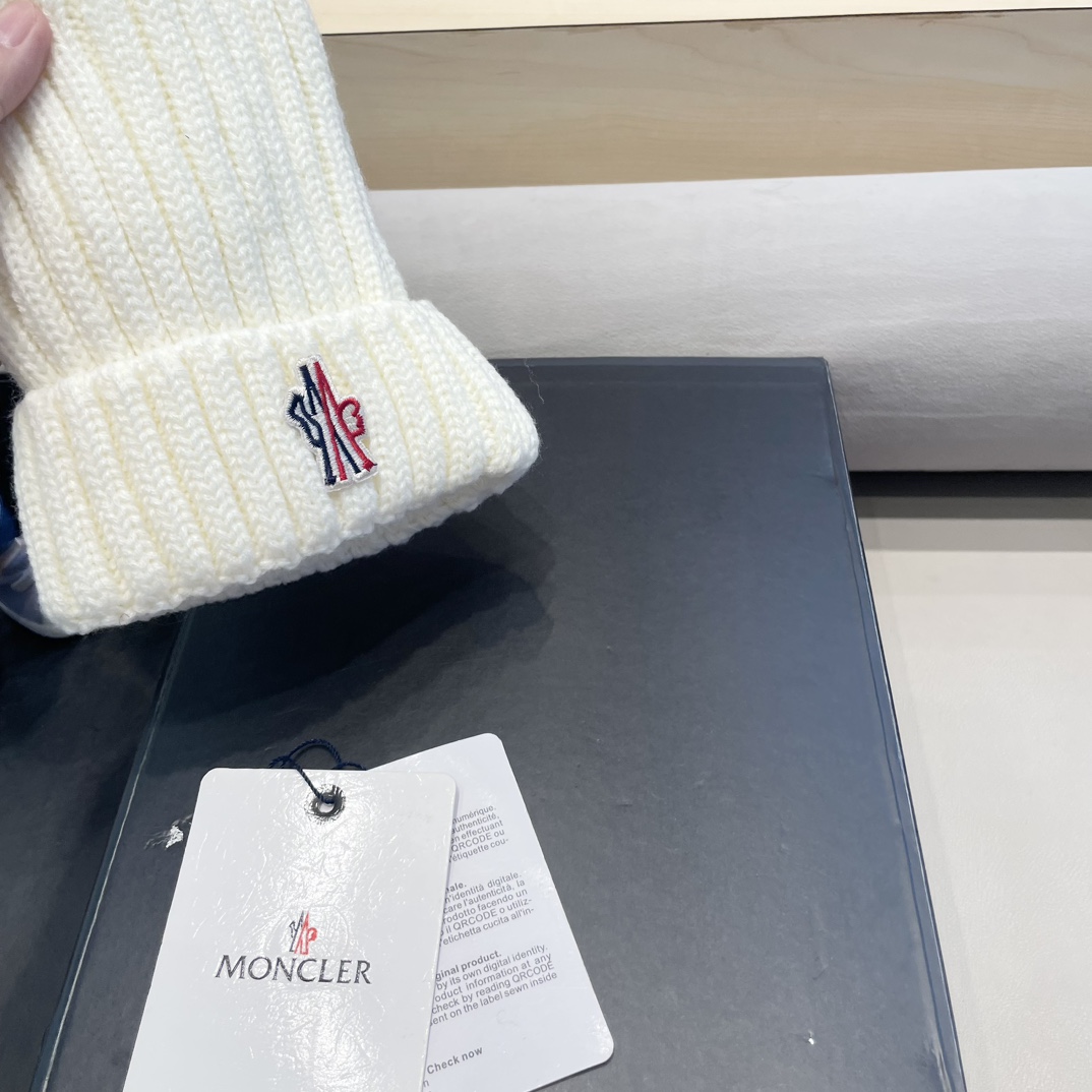 蒙口Moncler盟可睐配狐狸毛球💥官网经典针织帽，原单复刻.非常柔软亲肤，弹性很好💓有质感又非常百搭的