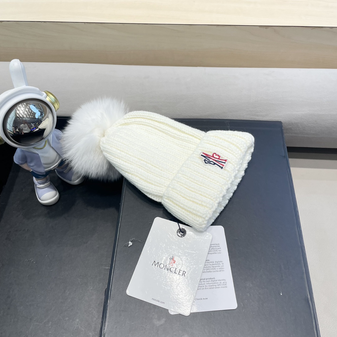 蒙口Moncler盟可睐配狐狸毛球💥官网经典针织帽，原单复刻.非常柔软亲肤，弹性很好💓有质感又非常百搭的