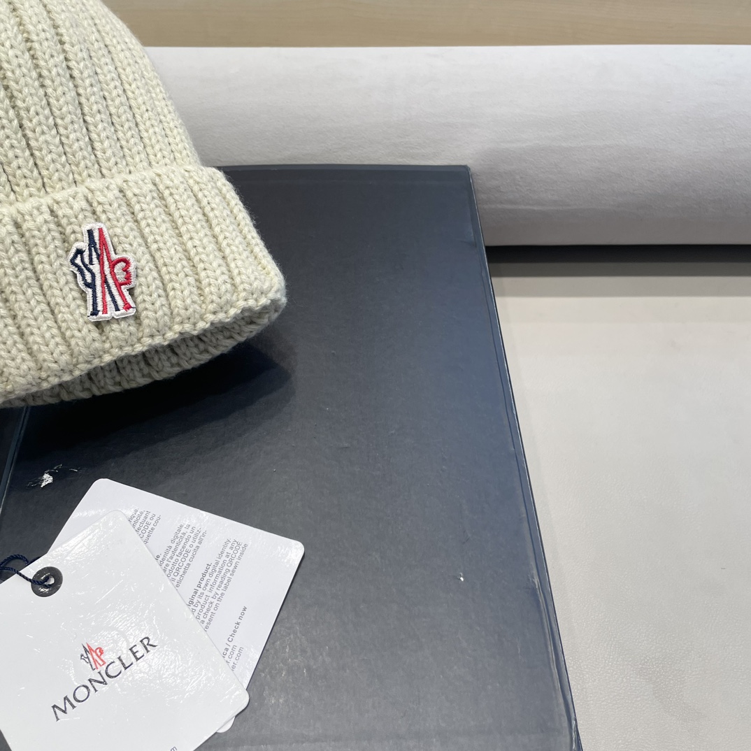 蒙口Moncler盟可睐配狐狸毛球💥官网经典针织帽，原单复刻.非常柔软亲肤，弹性很好💓有质感又非常百搭的