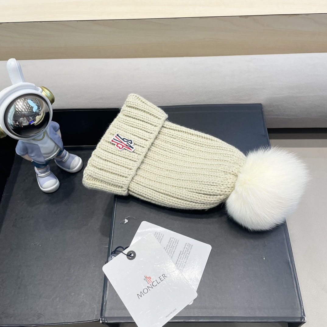 蒙口Moncler盟可睐配狐狸毛球💥官网经典针织帽，原单复刻.非常柔软亲肤，弹性很好💓有质感又非常百搭的