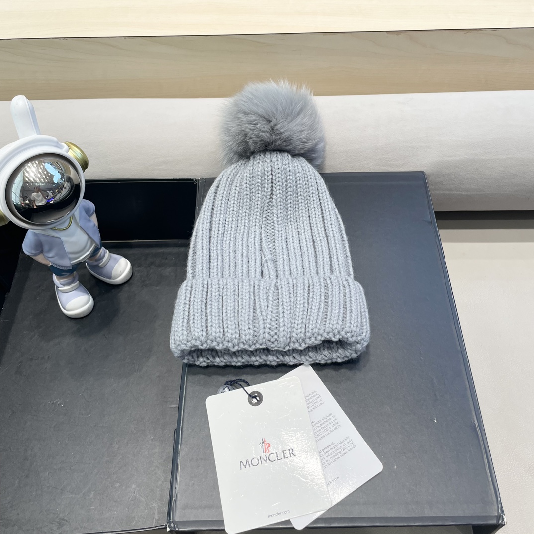 蒙口Moncler盟可睐配狐狸毛球💥官网经典针织帽，原单复刻.非常柔软亲肤，弹性很好💓有质感又非常百搭的