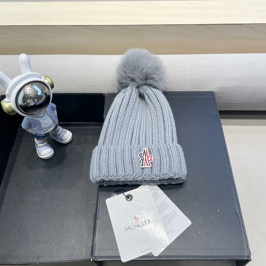 蒙口Moncler盟可睐配狐狸毛球💥官网经典针织帽，原单复刻.非常柔软亲肤，弹性很好💓有质感又非常百搭的