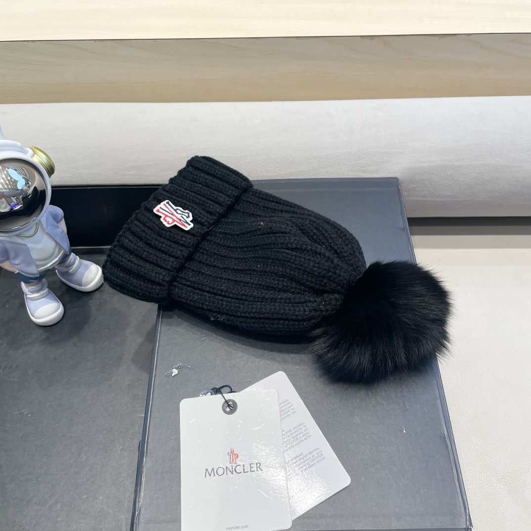 蒙口Moncler盟可睐配狐狸毛球💥官网经典针织帽，原单复刻.非常柔软亲肤，弹性很好💓有质感又非常百搭的