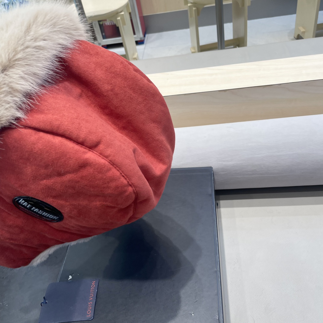 Lv路易威登2024新款加绒加厚骑行电动车防风护耳帽保暖东北雷锋帽
