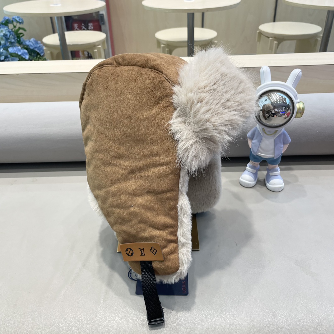 Lv路易威登2024新款加绒加厚骑行电动车防风护耳帽保暖东北雷锋帽