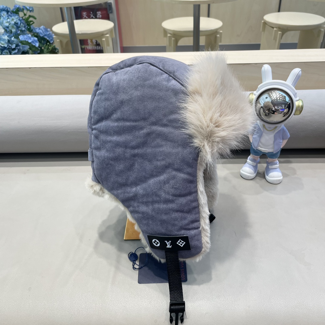 Lv路易威登2024新款加绒加厚骑行电动车防风护耳帽保暖东北雷锋帽