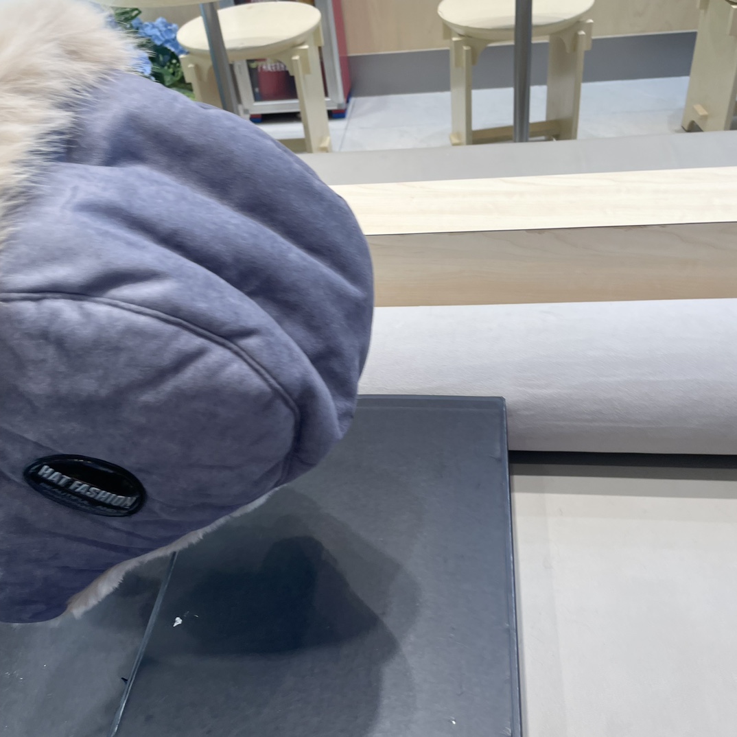 Lv路易威登2024新款加绒加厚骑行电动车防风护耳帽保暖东北雷锋帽