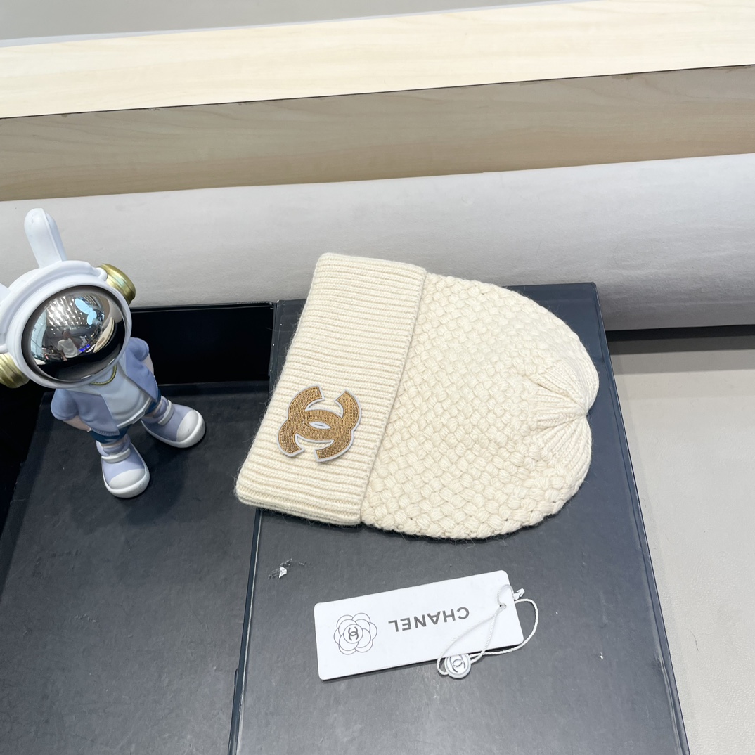 香奈儿Chanel👒经典原单针织毛线帽，采用精选羊毛面料，超高羊毛+兔毛成份，‼️手感超柔软，弹性极佳，高档又减龄、超保