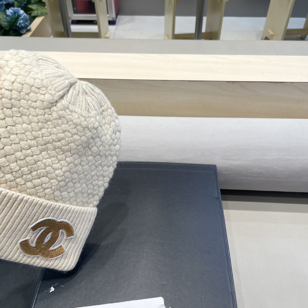 香奈儿Chanel👒经典原单针织毛线帽，采用精选羊毛面料，超高羊毛+兔毛成份，‼️手感超柔软，弹性极佳，高档又减龄、超保
