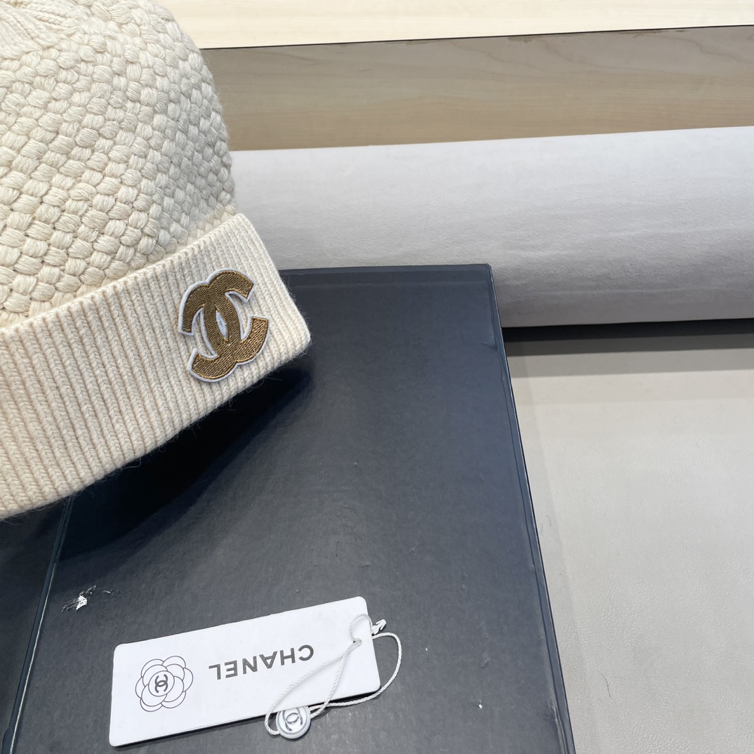 香奈儿Chanel👒经典原单针织毛线帽，采用精选羊毛面料，超高羊毛+兔毛成份，‼️手感超柔软，弹性极佳，高档又减龄、超保