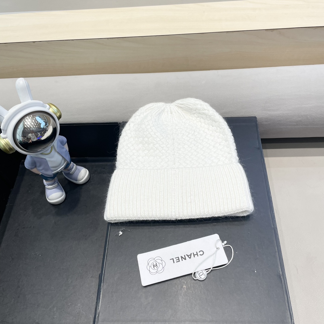 香奈儿Chanel👒经典原单针织毛线帽，采用精选羊毛面料，超高羊毛+兔毛成份，‼️手感超柔软，弹性极佳，高档又减龄、超保
