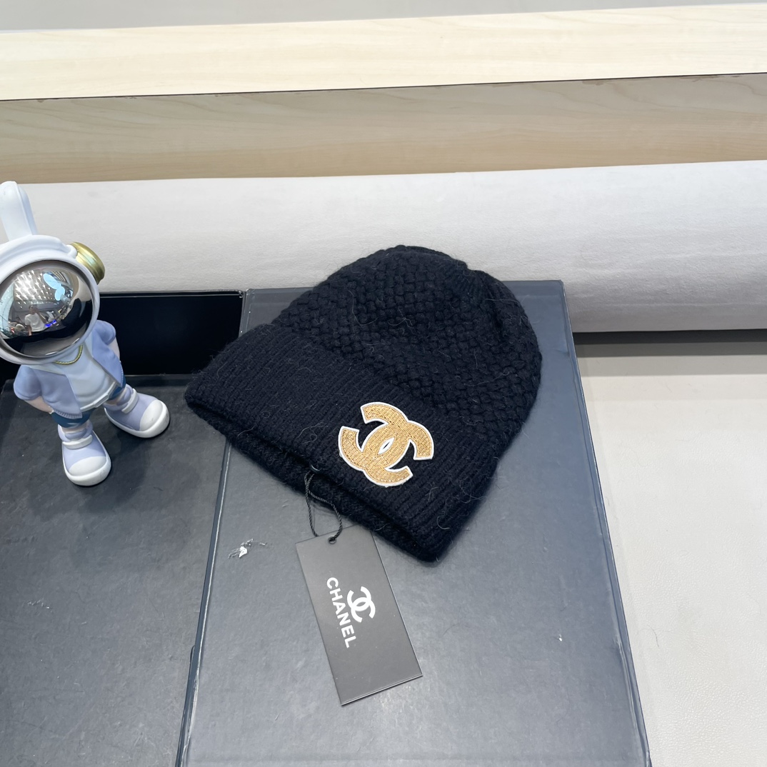 香奈儿Chanel👒经典原单针织毛线帽，采用精选羊毛面料，超高羊毛+兔毛成份，‼️手感超柔软，弹性极佳，高档又减龄、超保