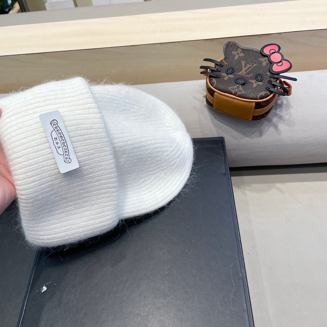 克罗心。福利！！新款上架，特别实惠的一个系列帽子，面料：毛线。密度紧致！毛线针织面料手感舒适透气性好！款