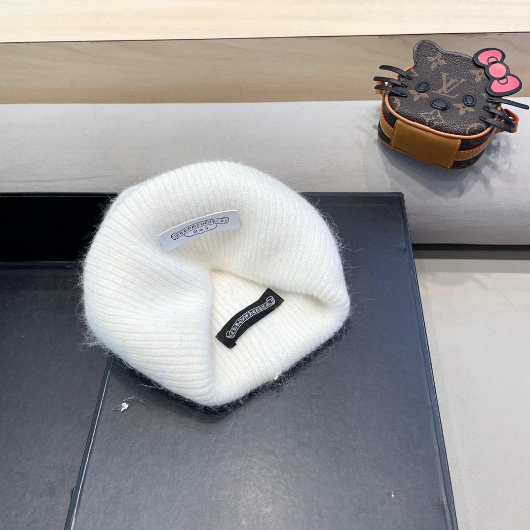 克罗心。福利！！新款上架，特别实惠的一个系列帽子，面料：毛线。密度紧致！毛线针织面料手感舒适透气性好！款
