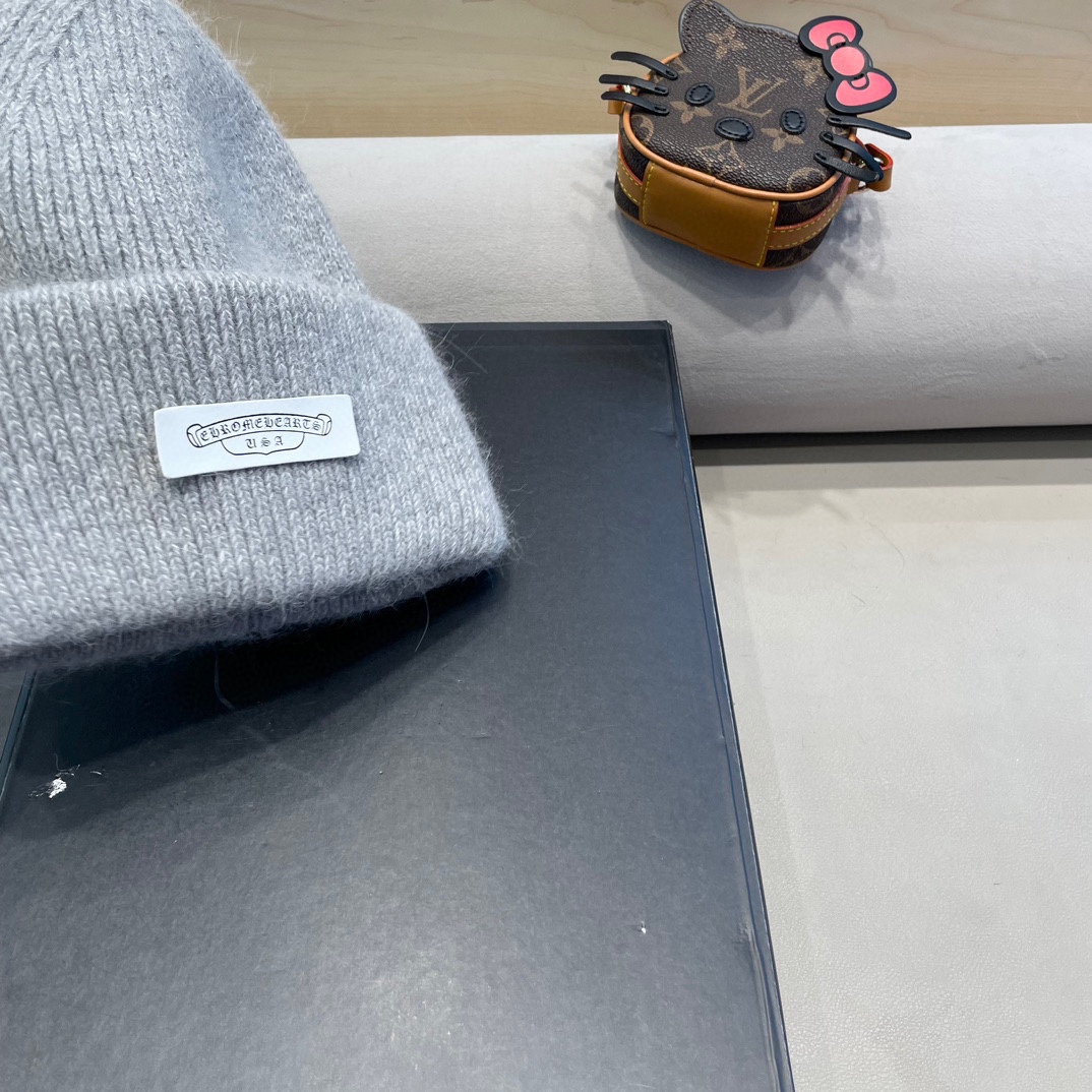 克罗心。福利！！新款上架，特别实惠的一个系列帽子，面料：毛线。密度紧致！毛线针织面料手感舒适透气性好！款
