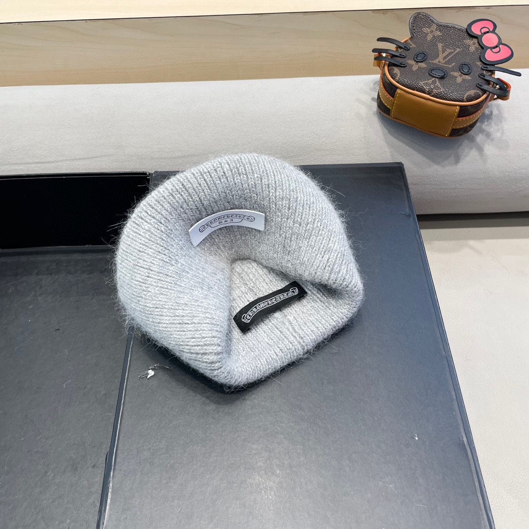 克罗心。福利！！新款上架，特别实惠的一个系列帽子，面料：毛线。密度紧致！毛线针织面料手感舒适透气性好！款