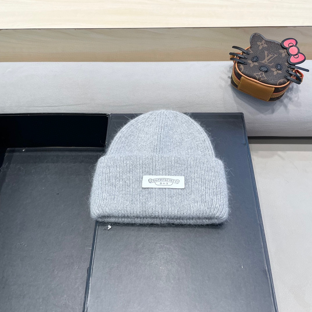 克罗心。福利！！新款上架，特别实惠的一个系列帽子，面料：毛线。密度紧致！毛线针织面料手感舒适透气性好！款