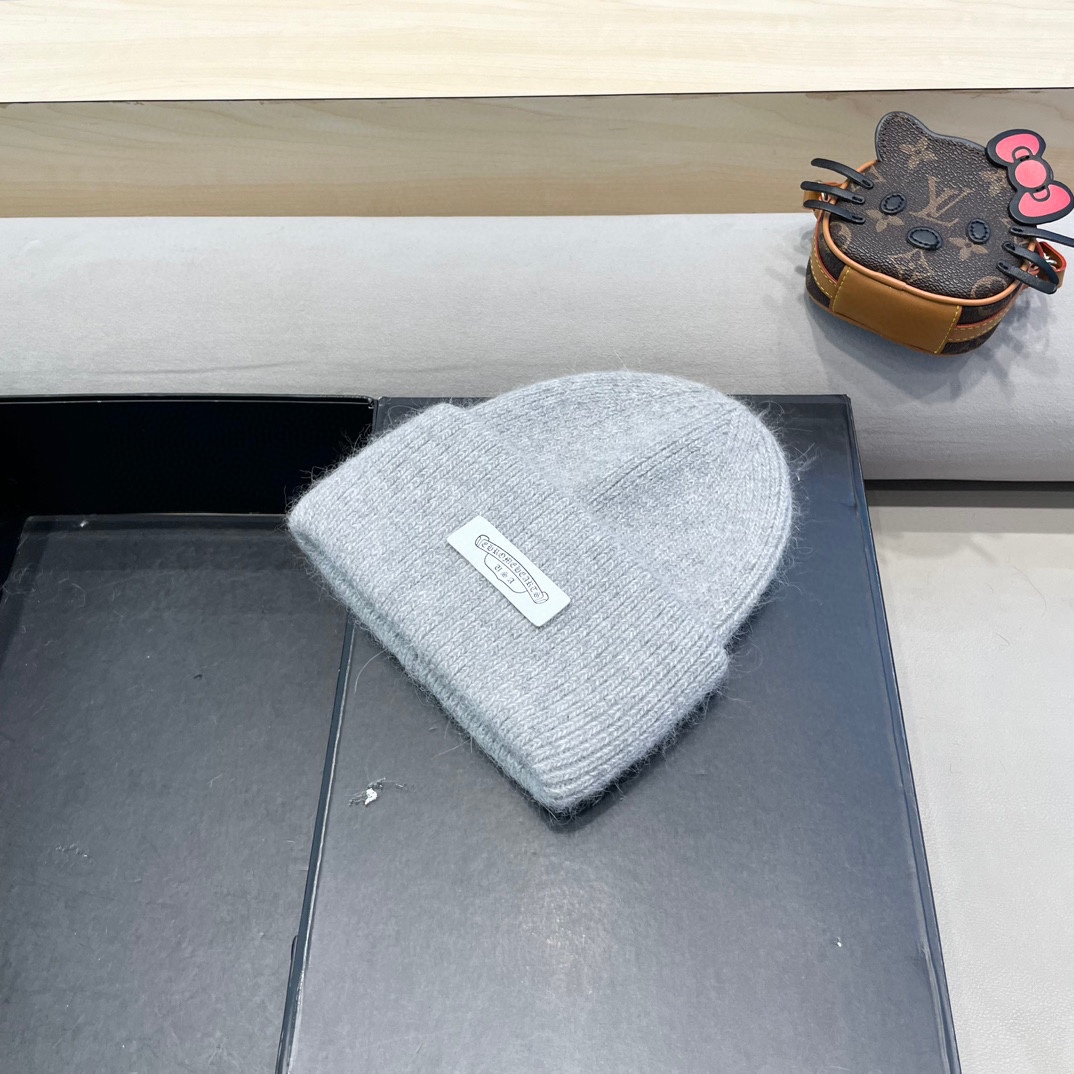 克罗心。福利！！新款上架，特别实惠的一个系列帽子，面料：毛线。密度紧致！毛线针织面料手感舒适透气性好！款