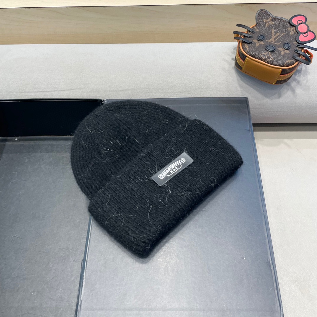 克罗心。福利！！新款上架，特别实惠的一个系列帽子，面料：毛线。密度紧致！毛线针织面料手感舒适透气性好！款