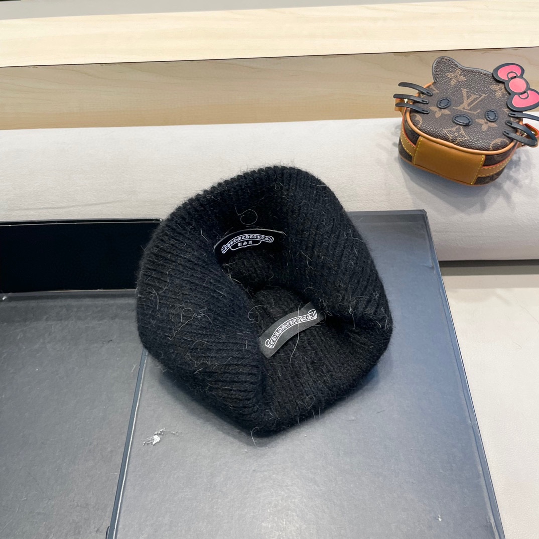 克罗心。福利！！新款上架，特别实惠的一个系列帽子，面料：毛线。密度紧致！毛线针织面料手感舒适透气性好！款