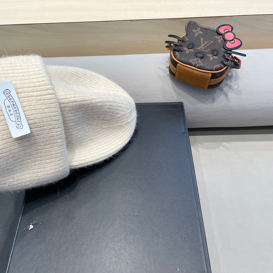 克罗心。福利！！新款上架，特别实惠的一个系列帽子，面料：毛线。密度紧致！毛线针织面料手感舒适透气性好！款