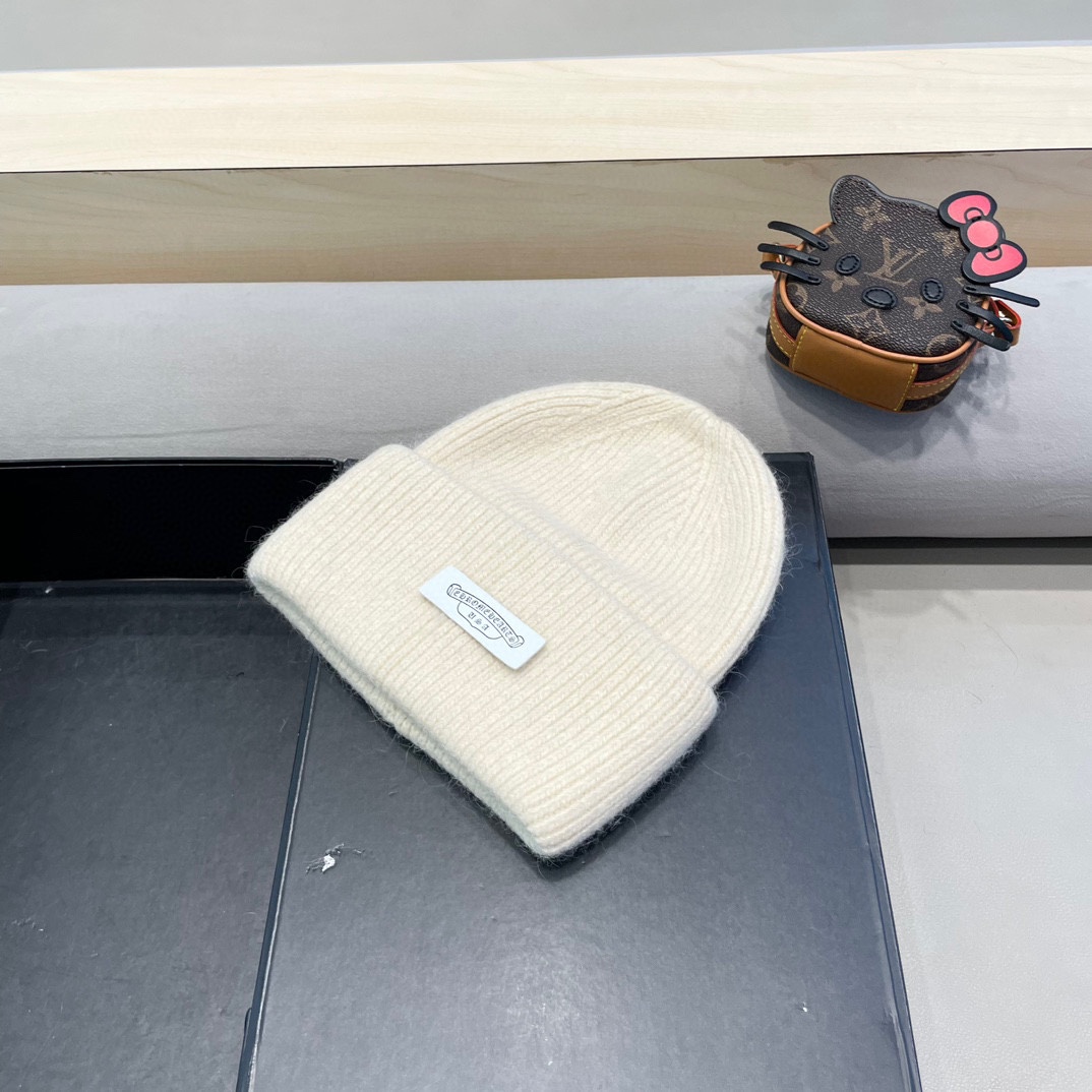 克罗心。福利！！新款上架，特别实惠的一个系列帽子，面料：毛线。密度紧致！毛线针织面料手感舒适透气性好！款