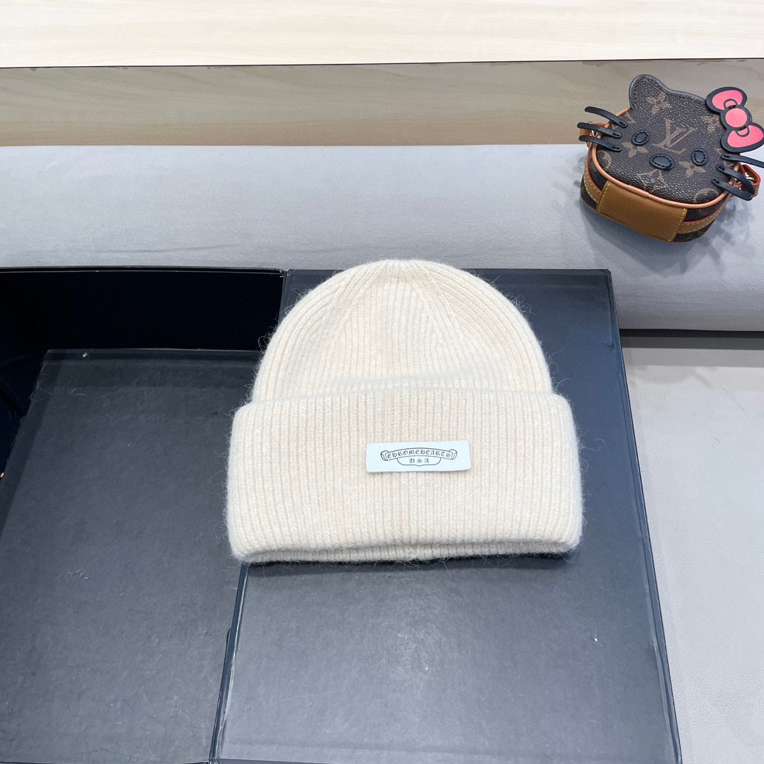 克罗心。福利！！新款上架，特别实惠的一个系列帽子，面料：毛线。密度紧致！毛线针织面料手感舒适透气性好！款