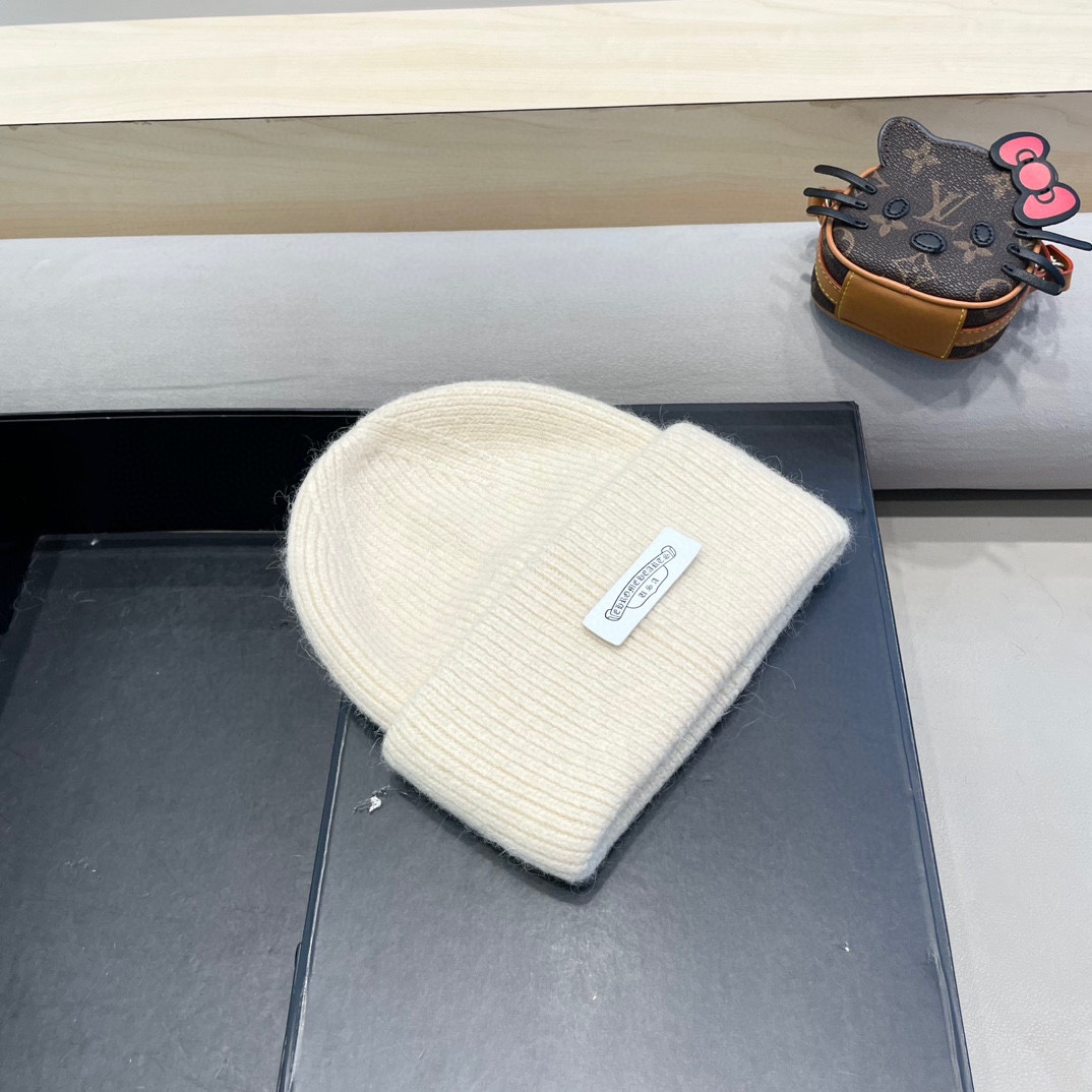 克罗心。福利！！新款上架，特别实惠的一个系列帽子，面料：毛线。密度紧致！毛线针织面料手感舒适透气性好！款