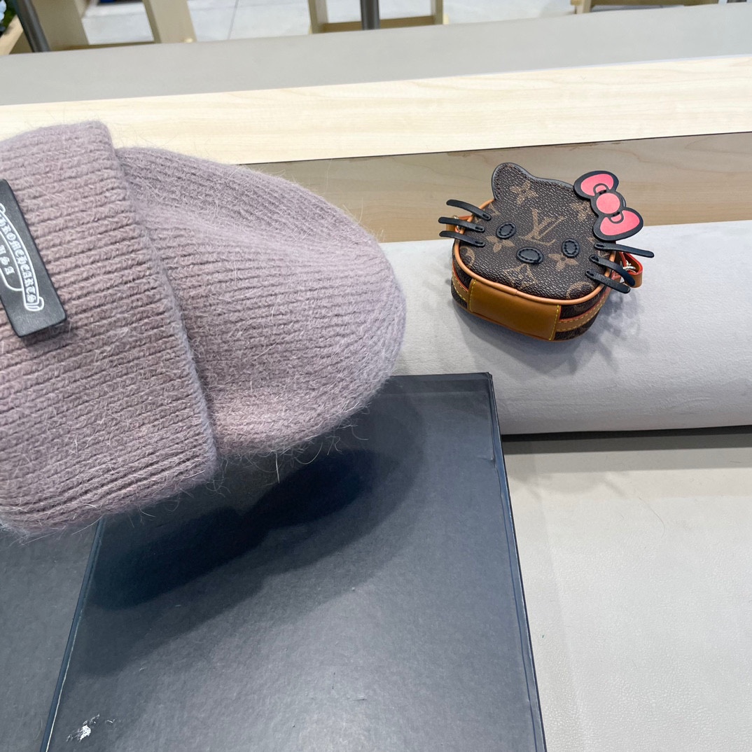 克罗心。福利！！新款上架，特别实惠的一个系列帽子，面料：毛线。密度紧致！毛线针织面料手感舒适透气性好！款