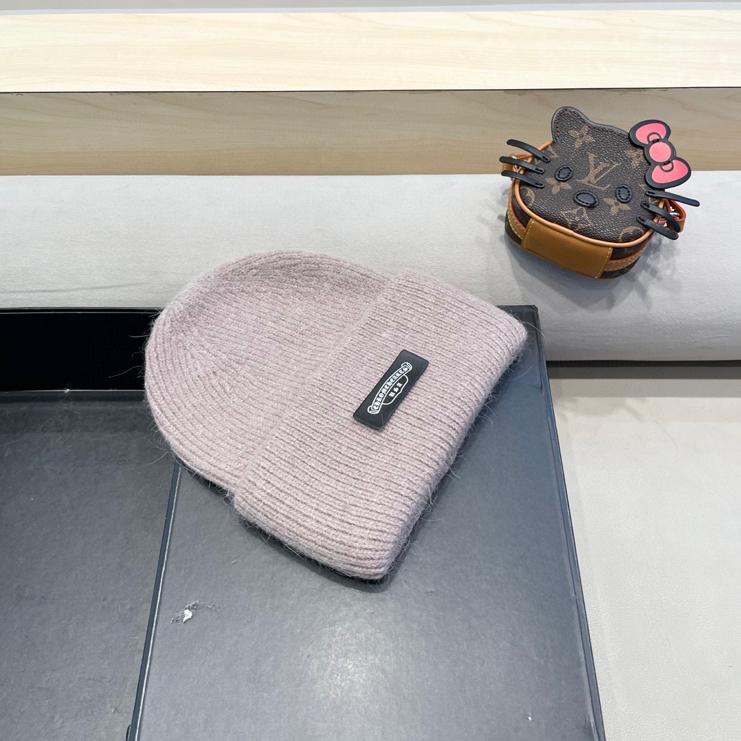 克罗心。福利！！新款上架，特别实惠的一个系列帽子，面料：毛线。密度紧致！毛线针织面料手感舒适透气性好！款