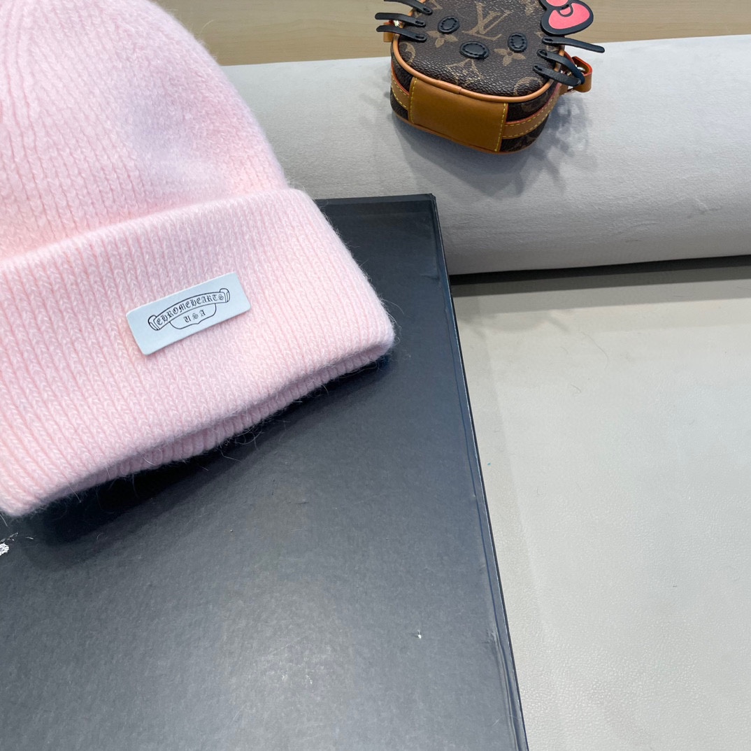 克罗心。福利！！新款上架，特别实惠的一个系列帽子，面料：毛线。密度紧致！毛线针织面料手感舒适透气性好！款