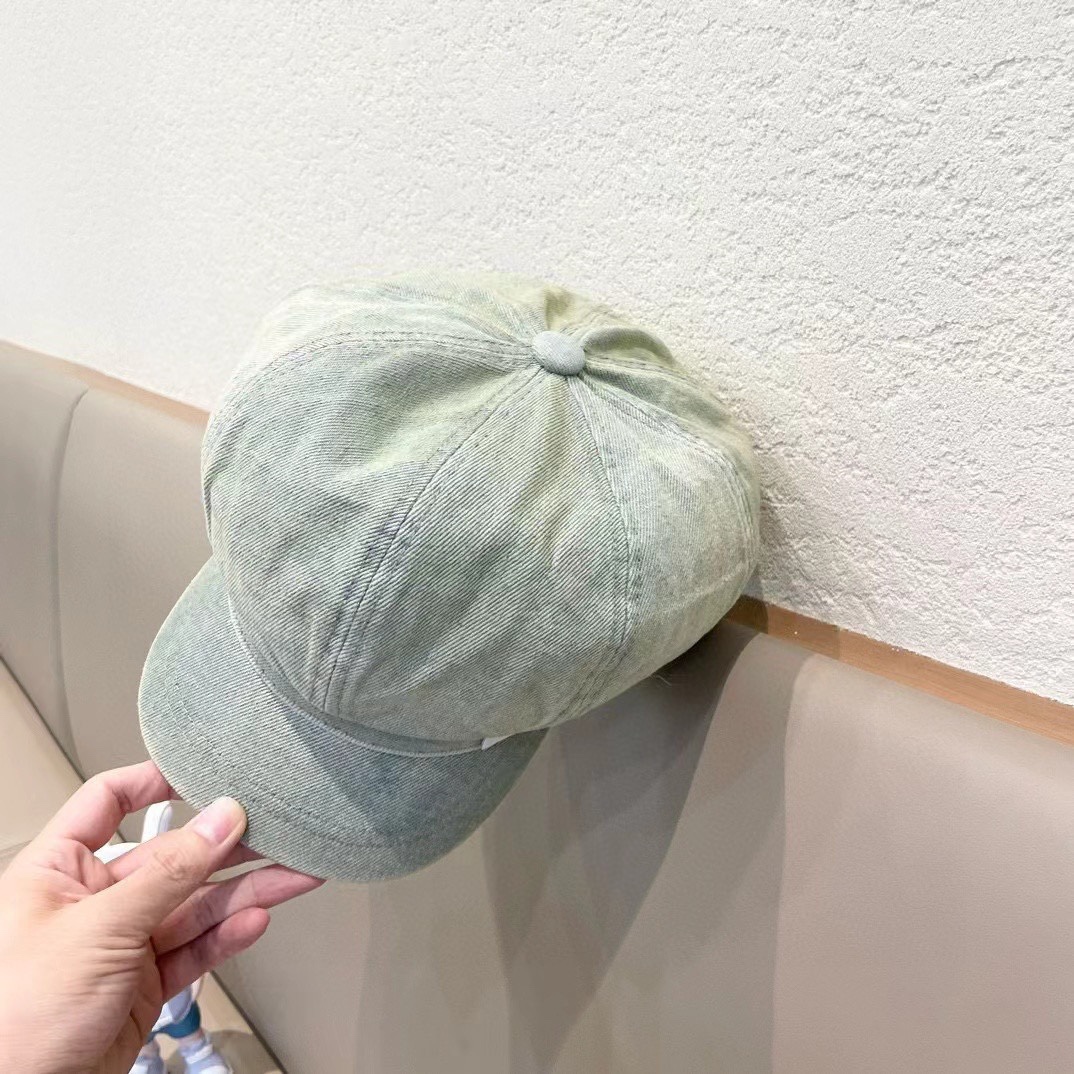 巴黎世家新款牛仔八角贝雷帽，简约精致百搭八角时尚休闲款，定制的帽框很好戴呀！闭眼入手都不踩雷的一款！头围