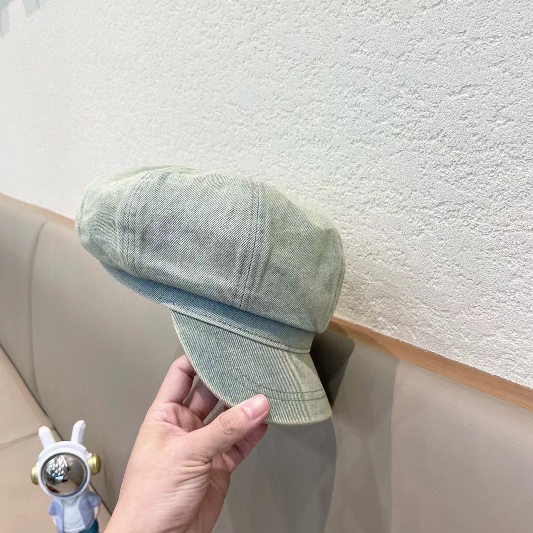 巴黎世家新款牛仔八角贝雷帽，简约精致百搭八角时尚休闲款，定制的帽框很好戴呀！闭眼入手都不踩雷的一款！头围