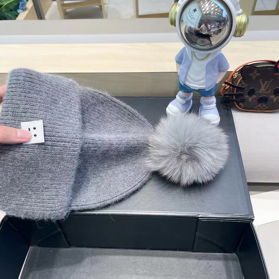 【Acne】2024秋冬新款笑脸简约针织毛线帽，轻奢感满满～俏皮款