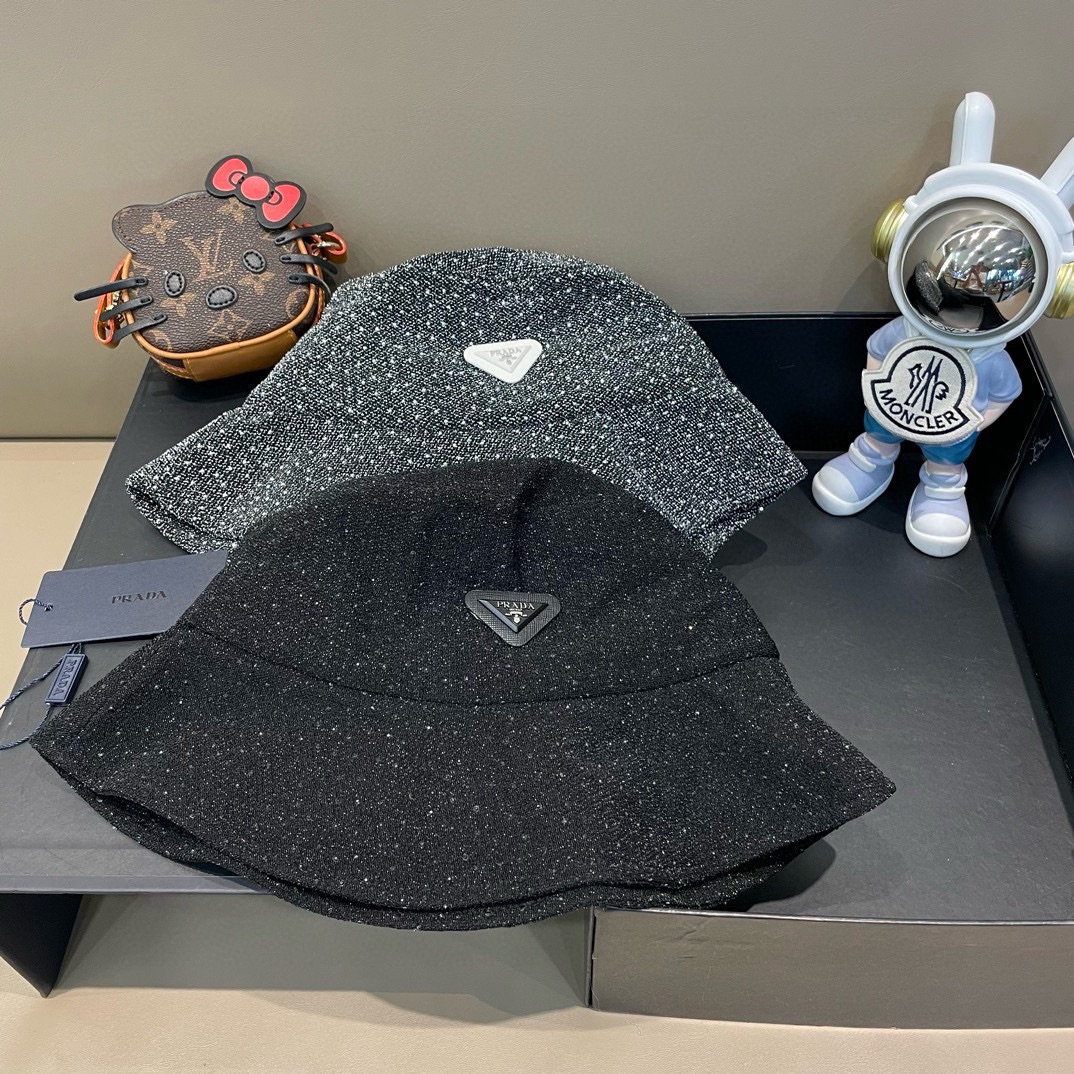 普拉达Prada重工轻奢超闪水钻渔夫帽女时髦百搭优雅水桶帽显脸小遮阳防晒盆帽。