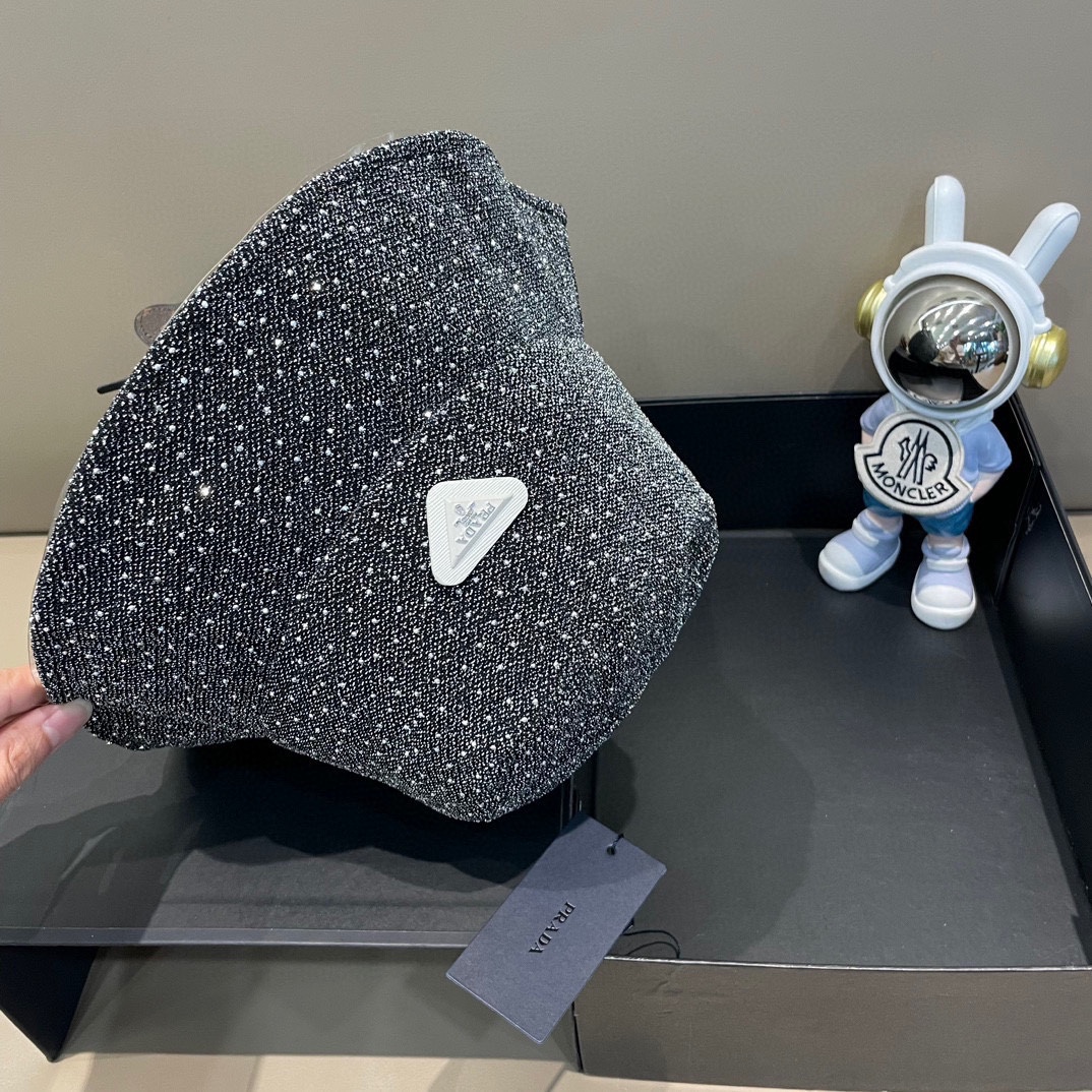 普拉达Prada重工轻奢超闪水钻渔夫帽女时髦百搭优雅水桶帽显脸小遮阳防晒盆帽。