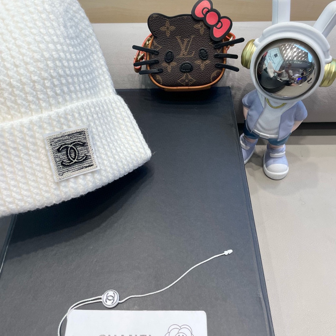 Chanel 简约基础款纯色羊毛混纺粗针毛线帽女秋冬季保暖套头针织帽显脸小