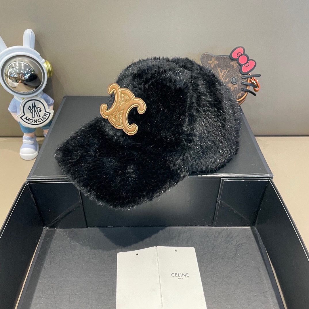 塞琳Celine凯旋门毛绒鸭舌帽女秋冬显脸小加绒加厚保暖硬顶棒球帽子