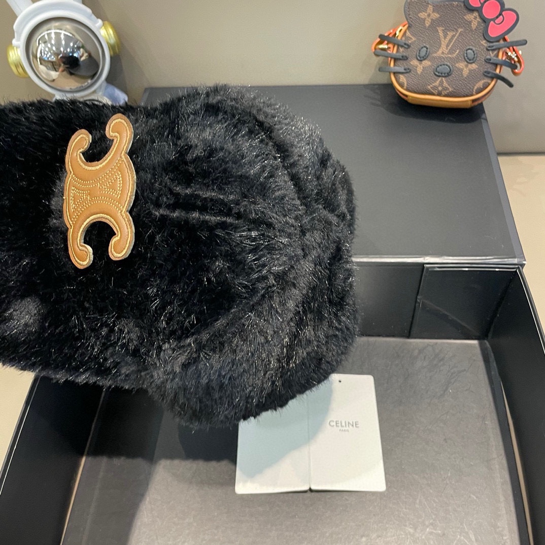 塞琳Celine凯旋门毛绒鸭舌帽女秋冬显脸小加绒加厚保暖硬顶棒球帽子