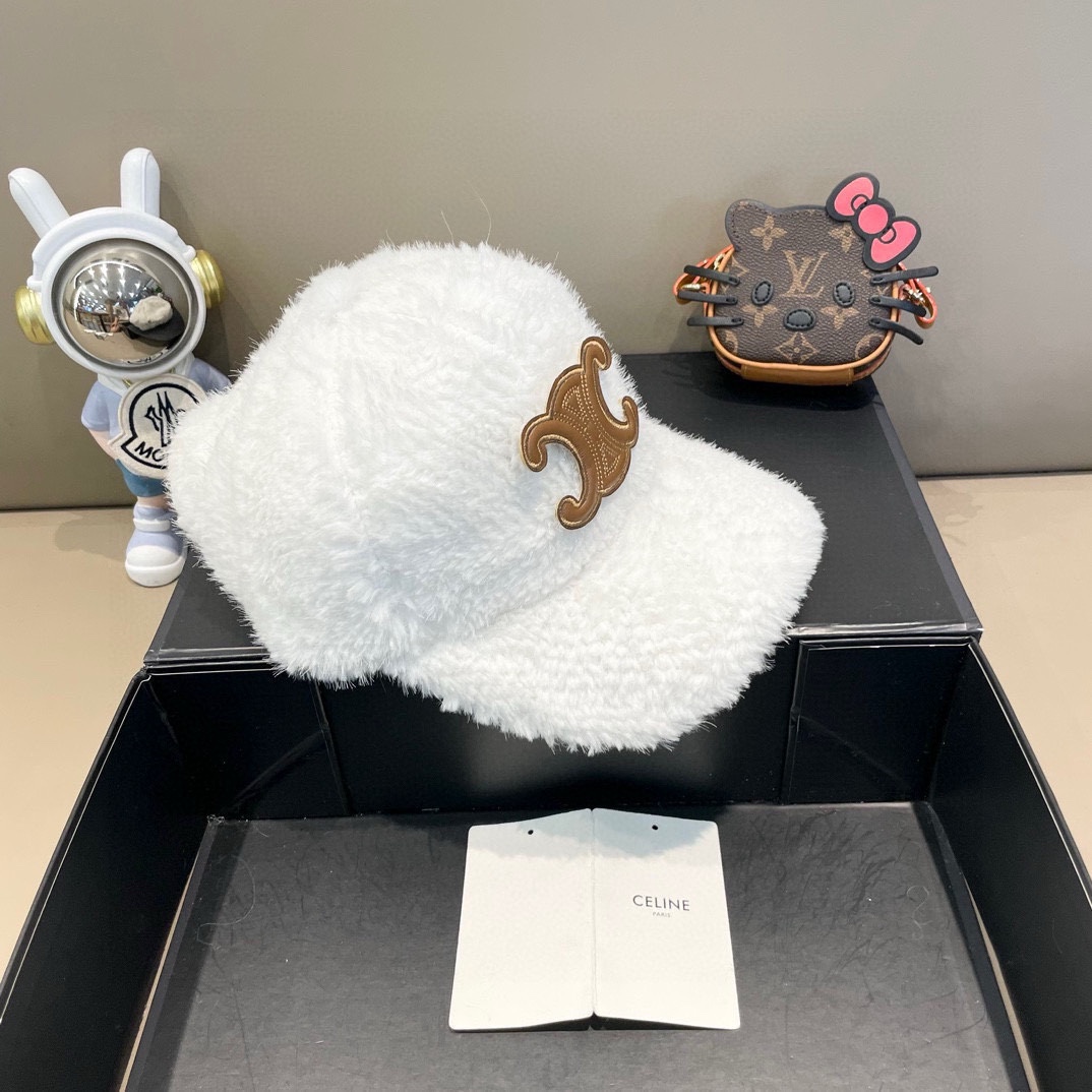 塞琳Celine凯旋门毛绒鸭舌帽女秋冬显脸小加绒加厚保暖硬顶棒球帽子